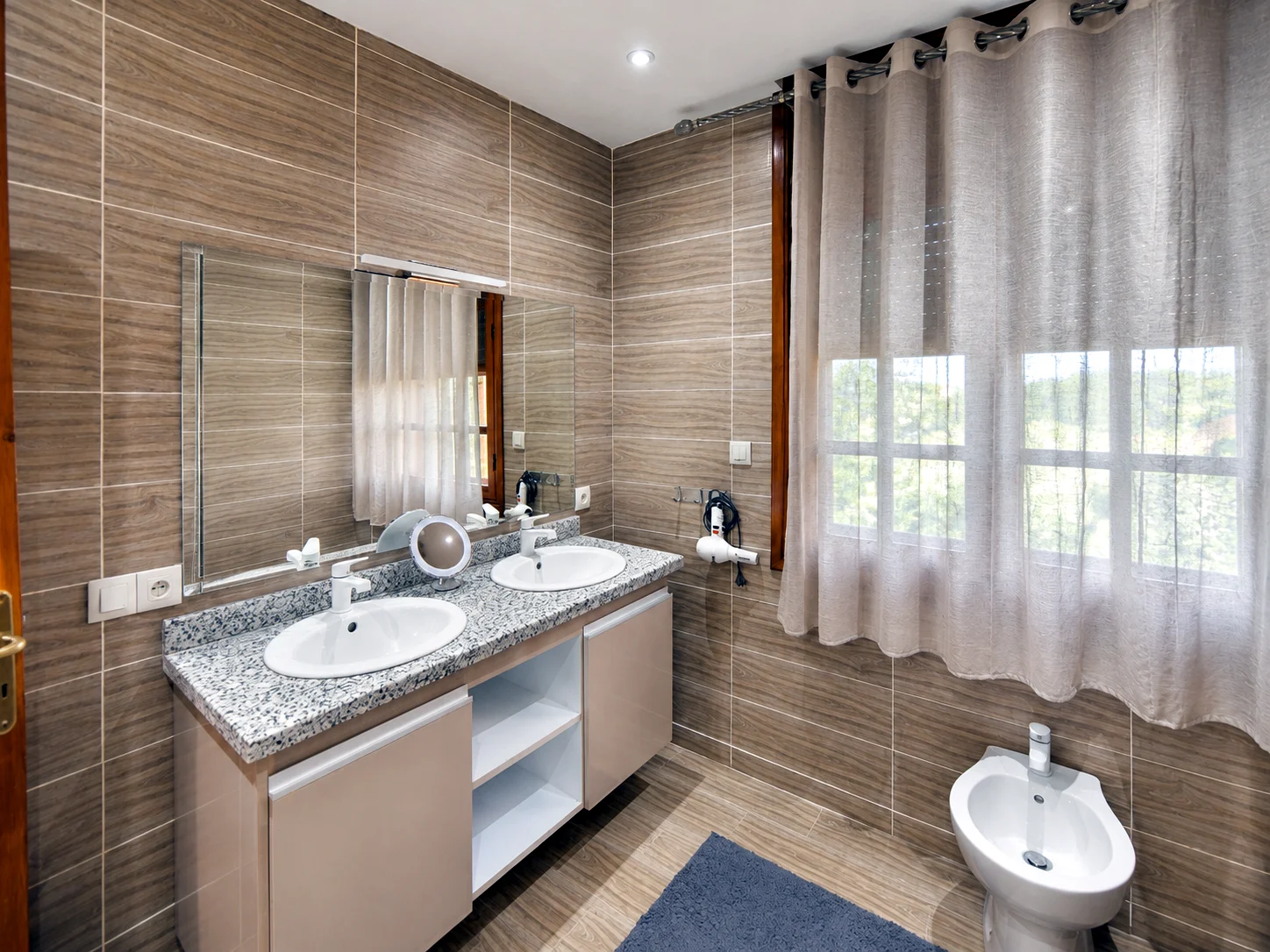 Badkamer naast slaapkamer 1 – Villa Conforts Marrakech